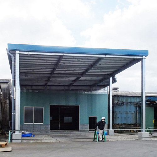 日本乾溜工業株式会社・倉庫